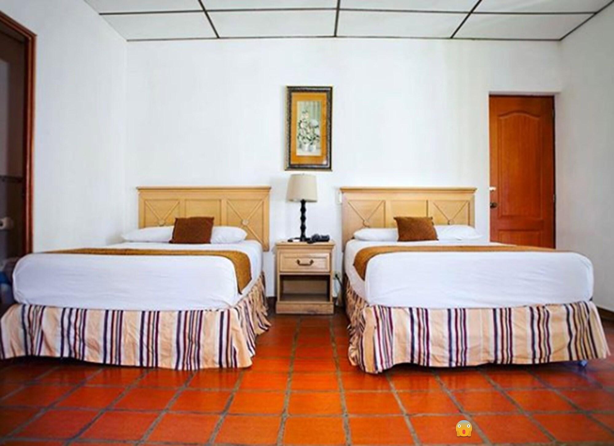 Hotel Pacific Paradise Costa del Sol Ngoại thất bức ảnh